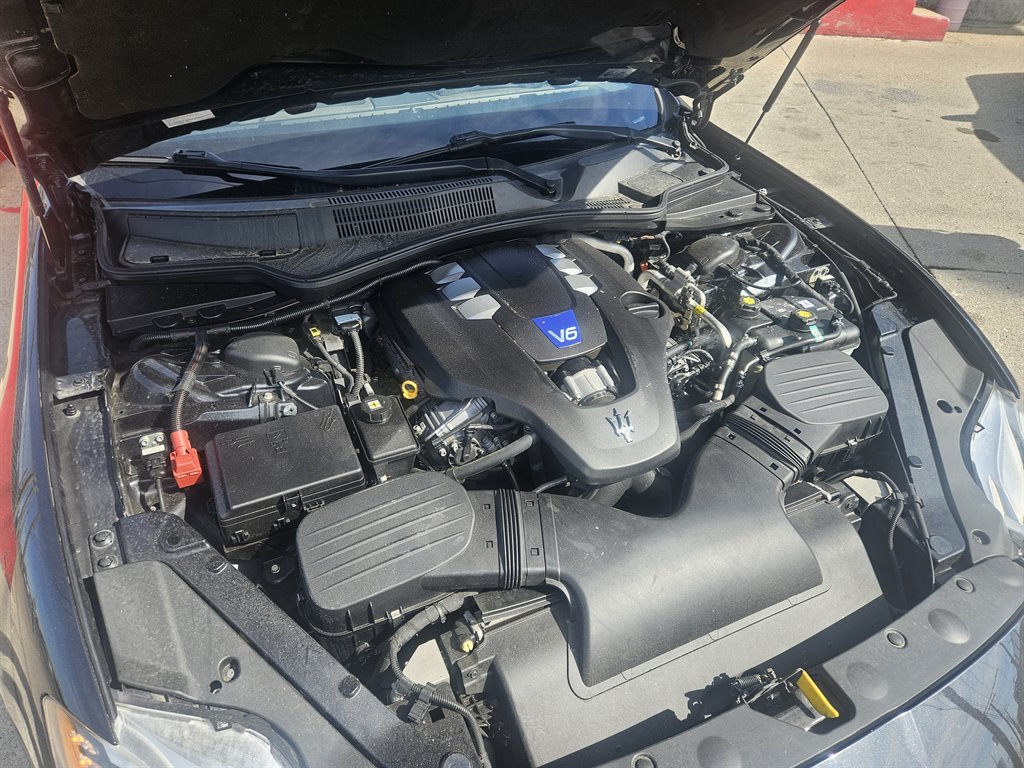 2014 Maserati Quattroporte - $13,000
