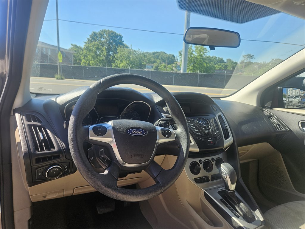 2014 Ford Focus - $7,950