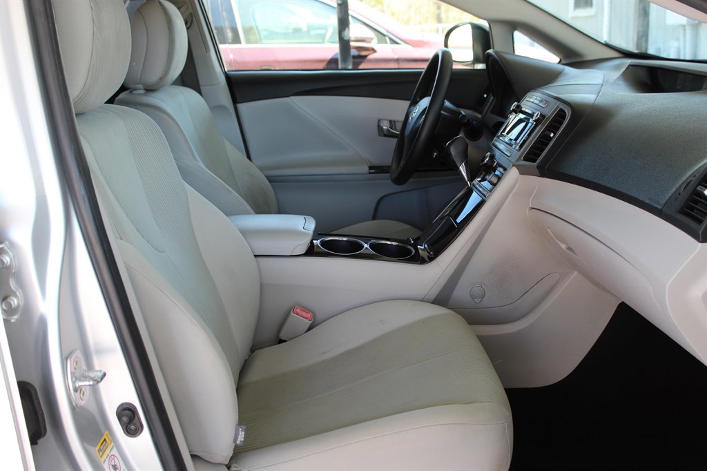 2010 Toyota Venza FWD 4cyl photo