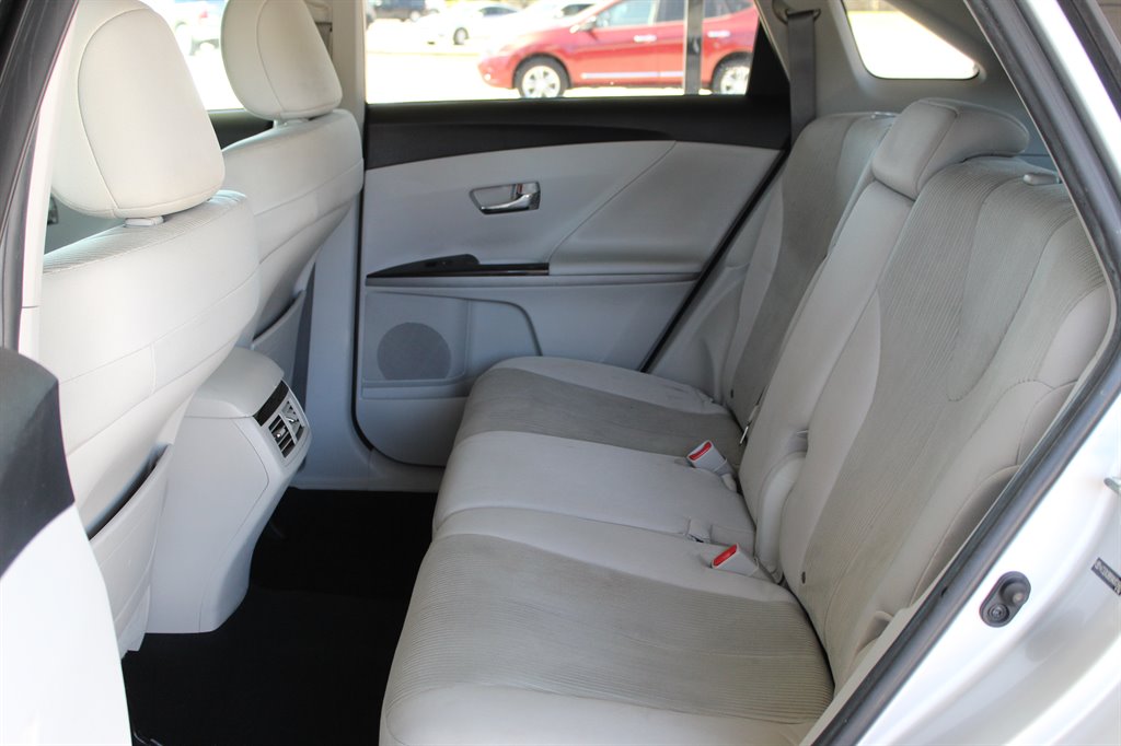 2010 Toyota Venza FWD 4cyl photo
