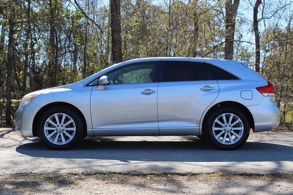 2010 Toyota Venza FWD 4cyl photo