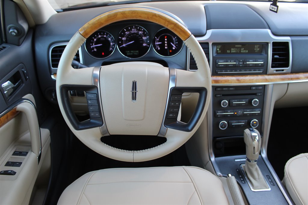 2012 Lincoln MKZ photo