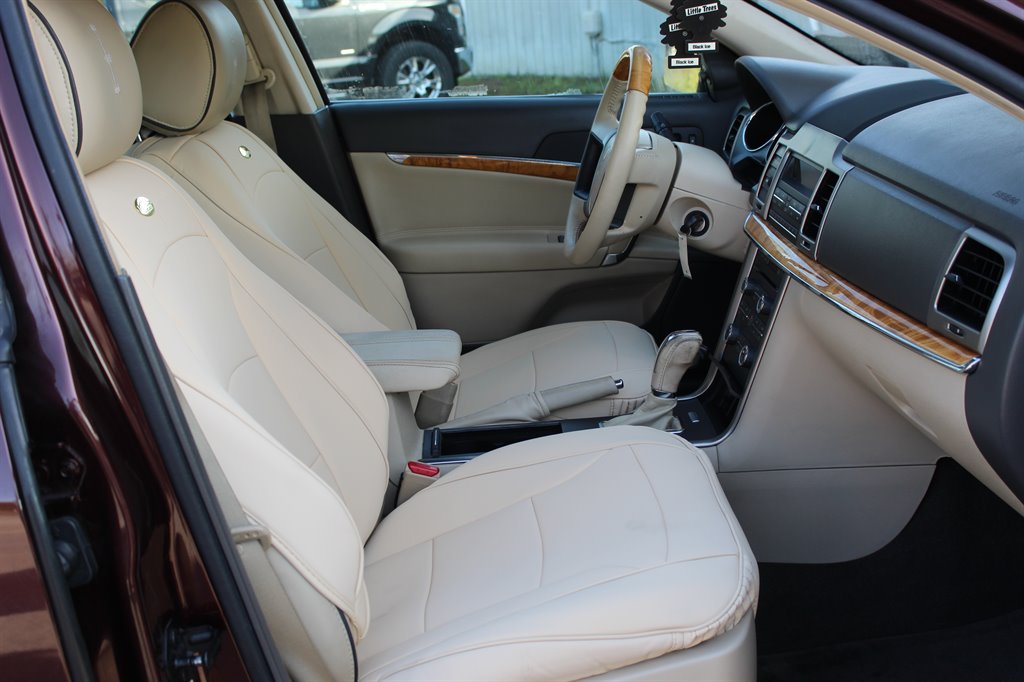 2012 Lincoln MKZ photo