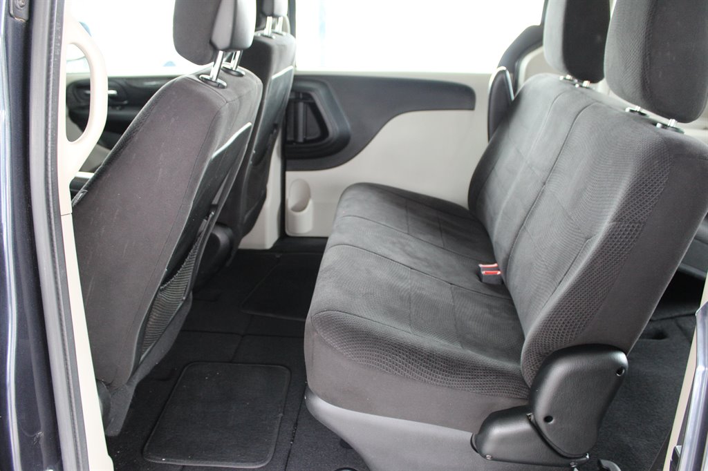2014 Dodge Grand Caravan - $6,900