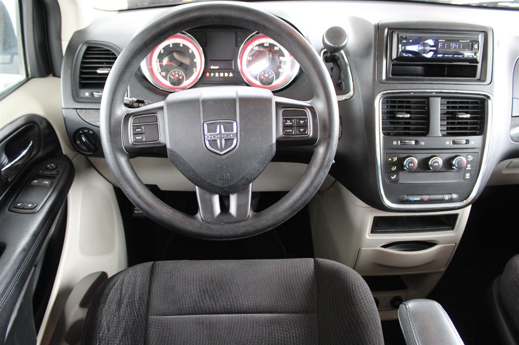 2014 Dodge Grand Caravan - $6,900