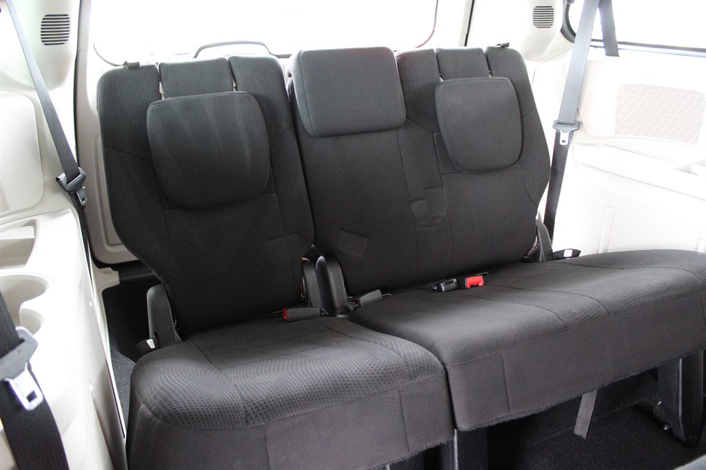 2014 Dodge Grand Caravan - $6,900