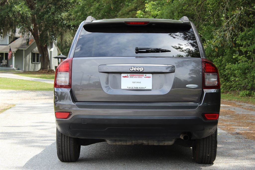 2015 Jeep Compass Latitude photo
