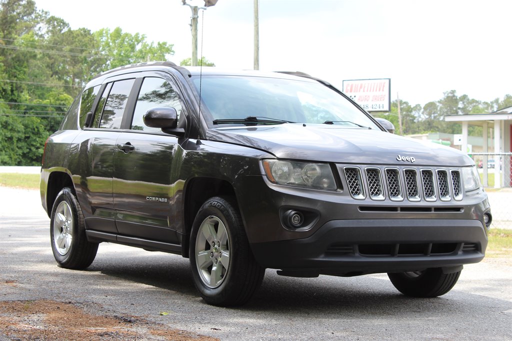 2015 Jeep Compass Latitude photo