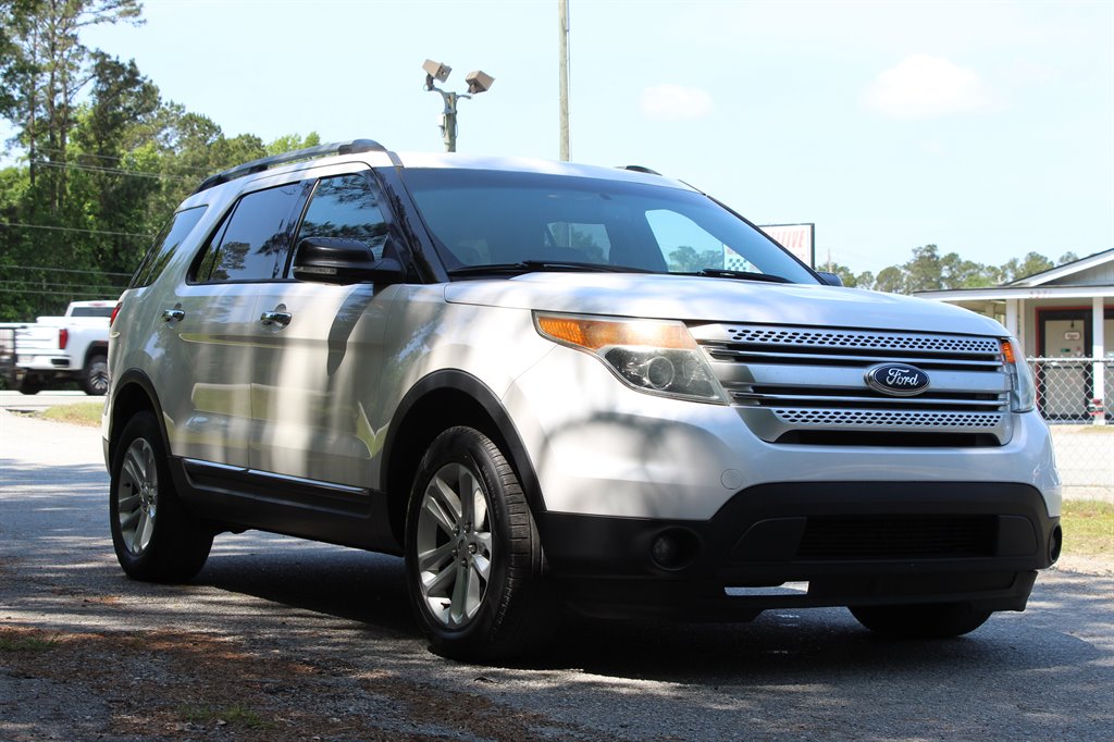 2013 Ford Explorer XLT photo