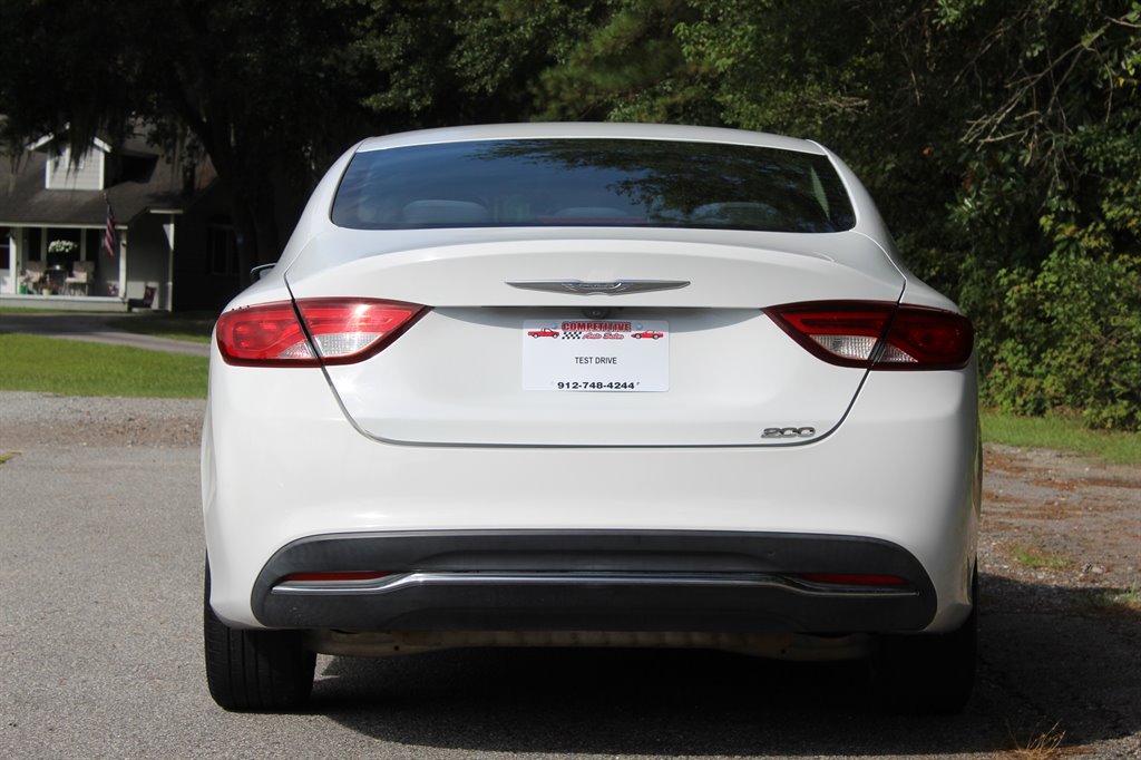 2017 Chrysler 200 - $9,800