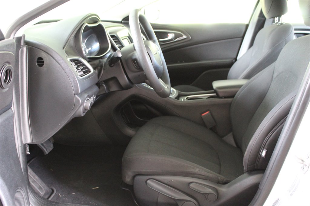 2017 Chrysler 200 - $9,800