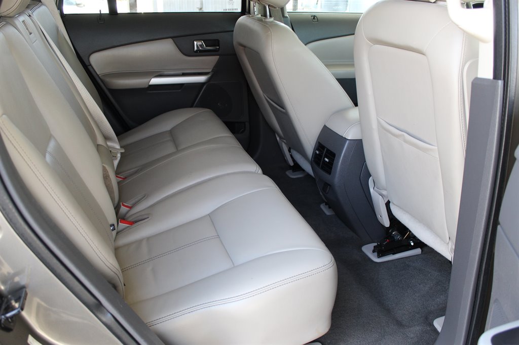 2013 Ford Edge - $8,400