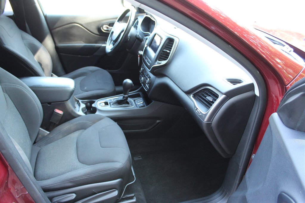 2019 Jeep Cherokee - $8,450