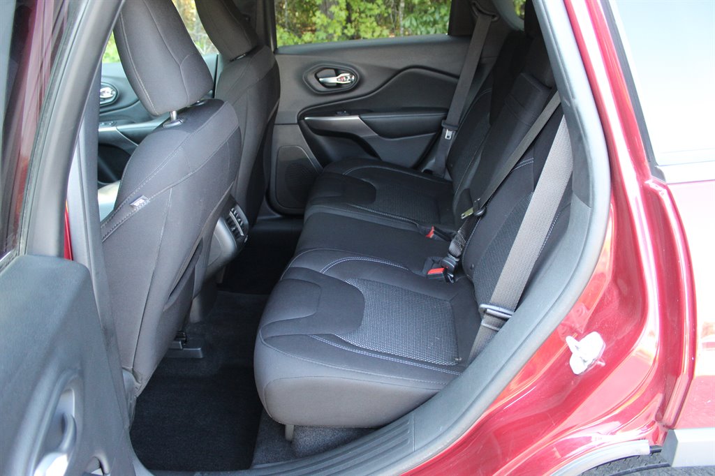 2019 Jeep Cherokee - $8,450