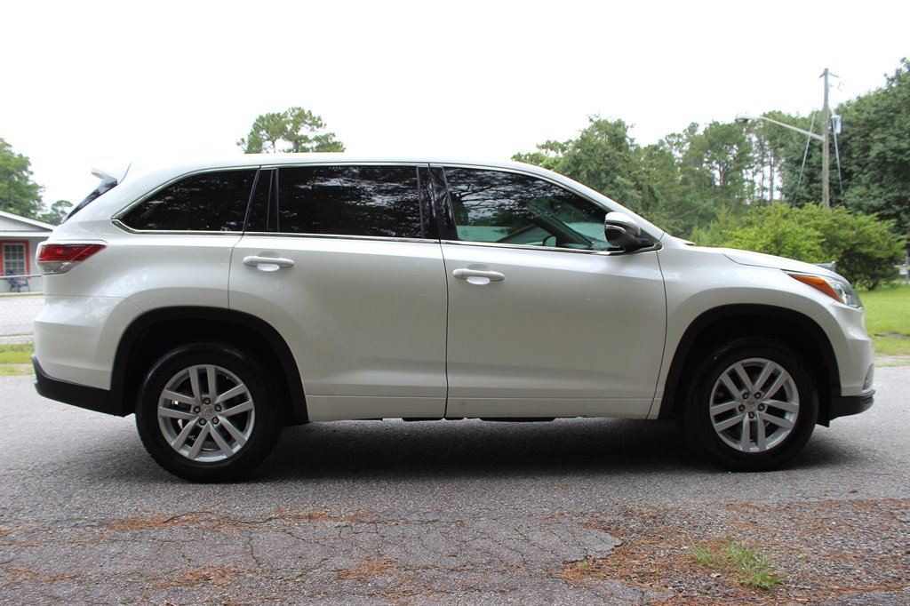 2015 Toyota Highlander - $14,900