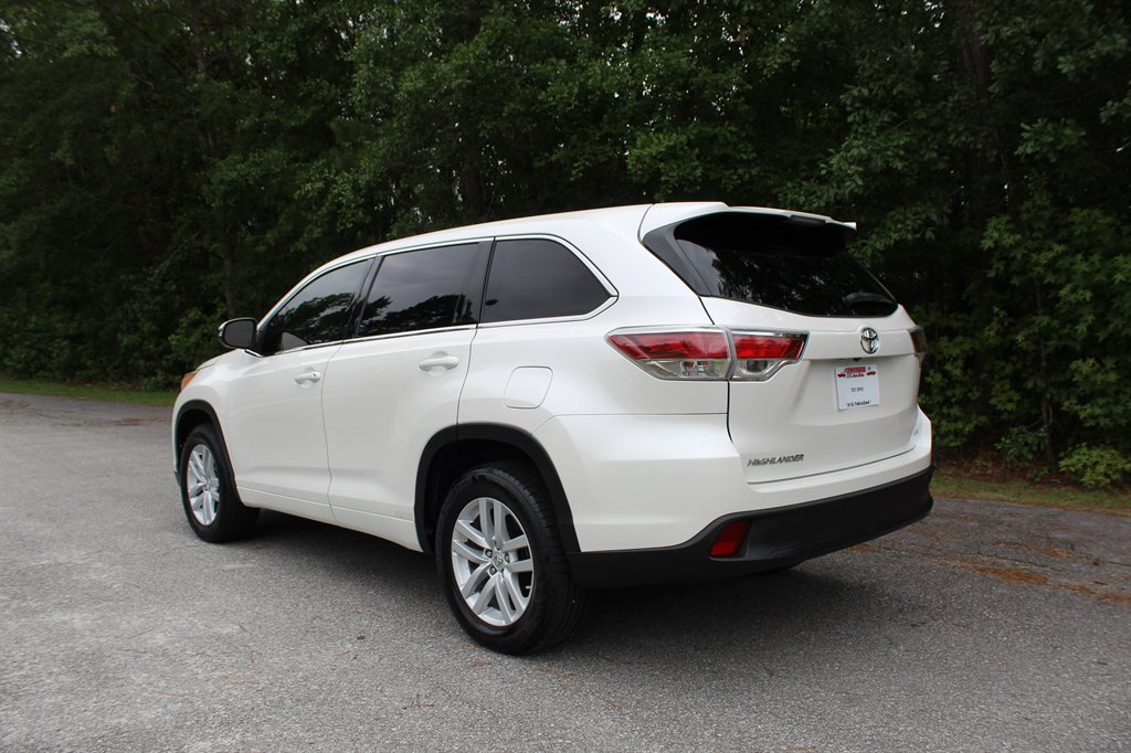 2015 Toyota Highlander - $14,900