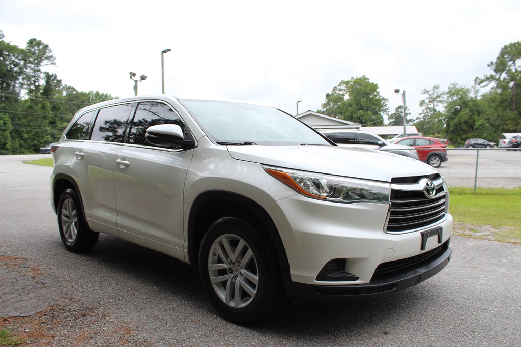 2015 Toyota Highlander - $14,900