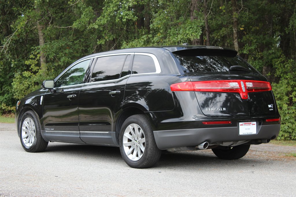 2014 Lincoln MKT - $8,800