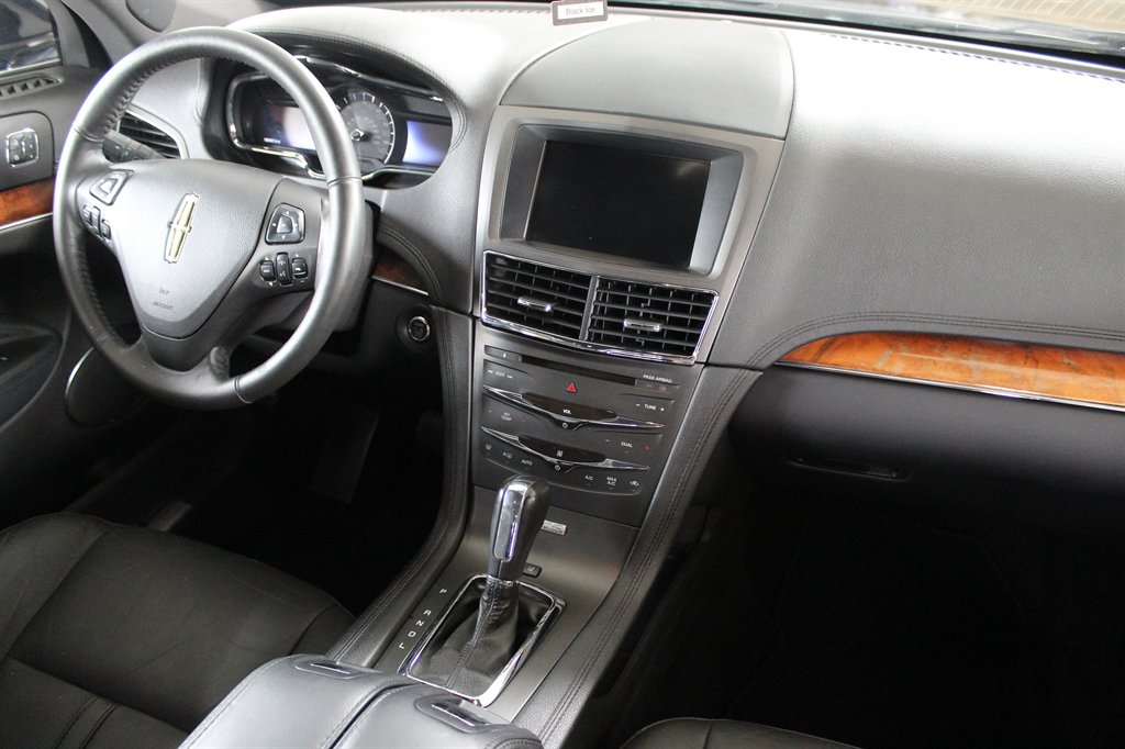 2014 Lincoln MKT - $8,800