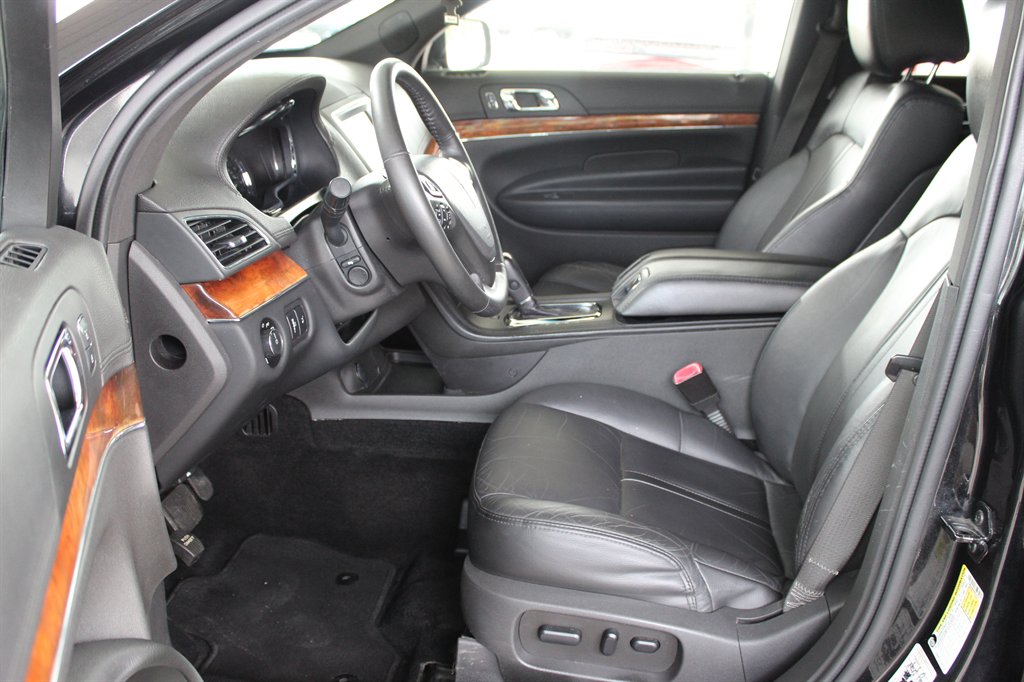 2014 Lincoln MKT - $8,800