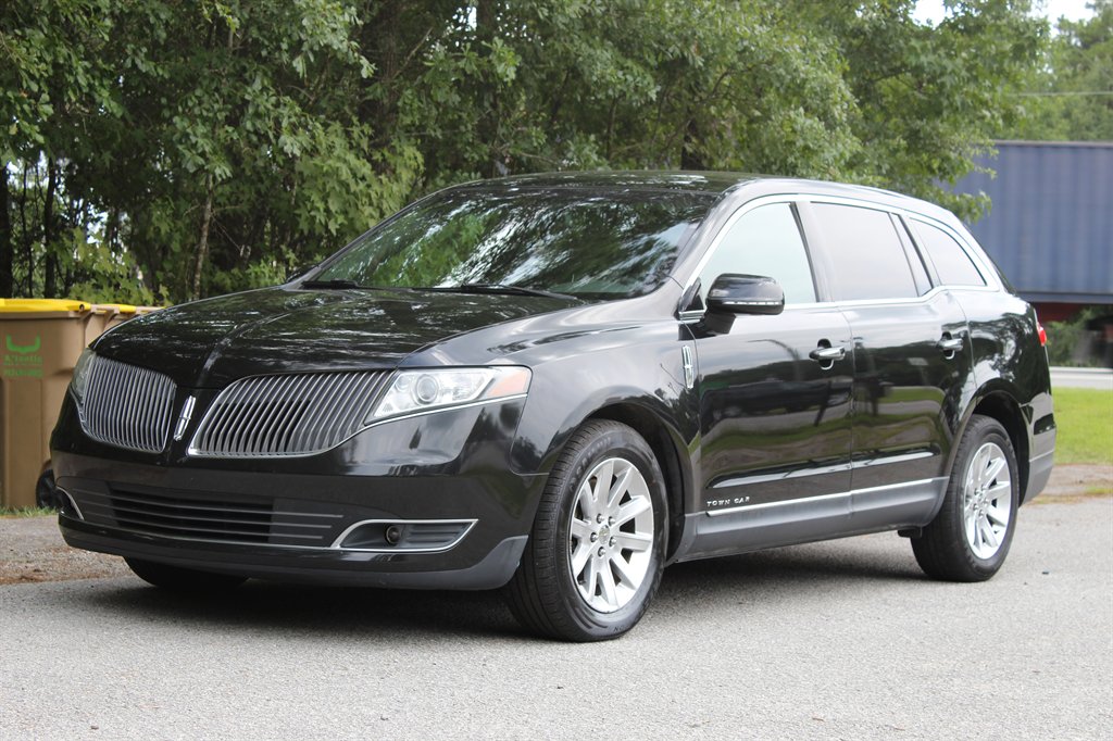 2014 Lincoln MKT - $8,800