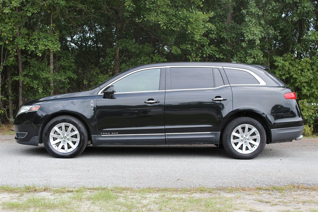 2014 Lincoln MKT - $8,800