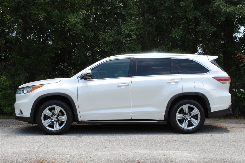2014 Toyota Highlander - $15,800