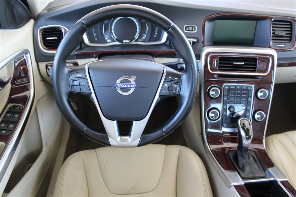 2014 Volvo S60 - $8,500