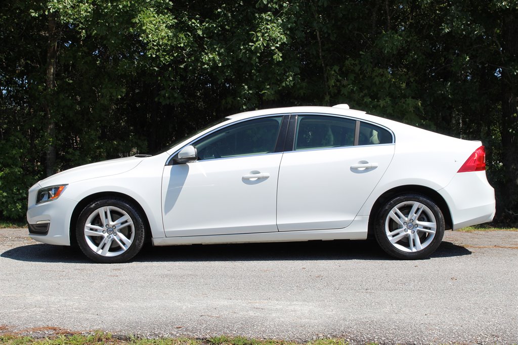 2014 Volvo S60 - $8,500