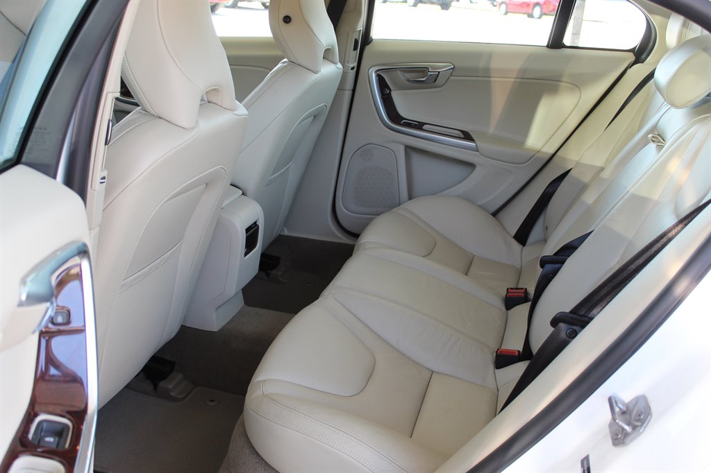 2014 Volvo S60 - $8,500