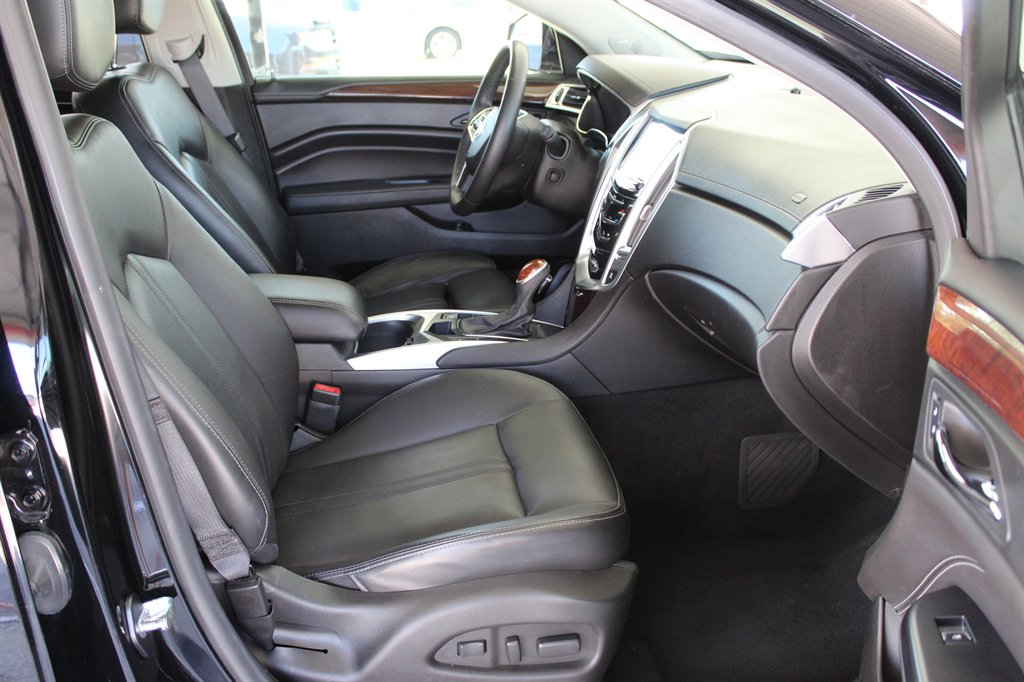2015 Cadillac SRX - $9,850