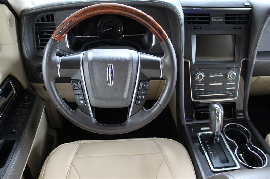 2016 Lincoln Navigator - $13,500