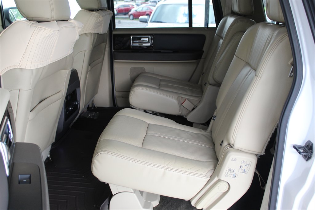 2016 Lincoln Navigator - $13,500