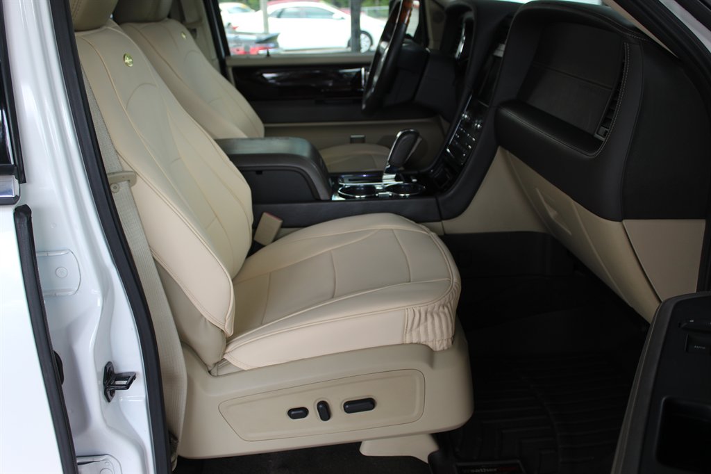 2016 Lincoln Navigator - $13,500