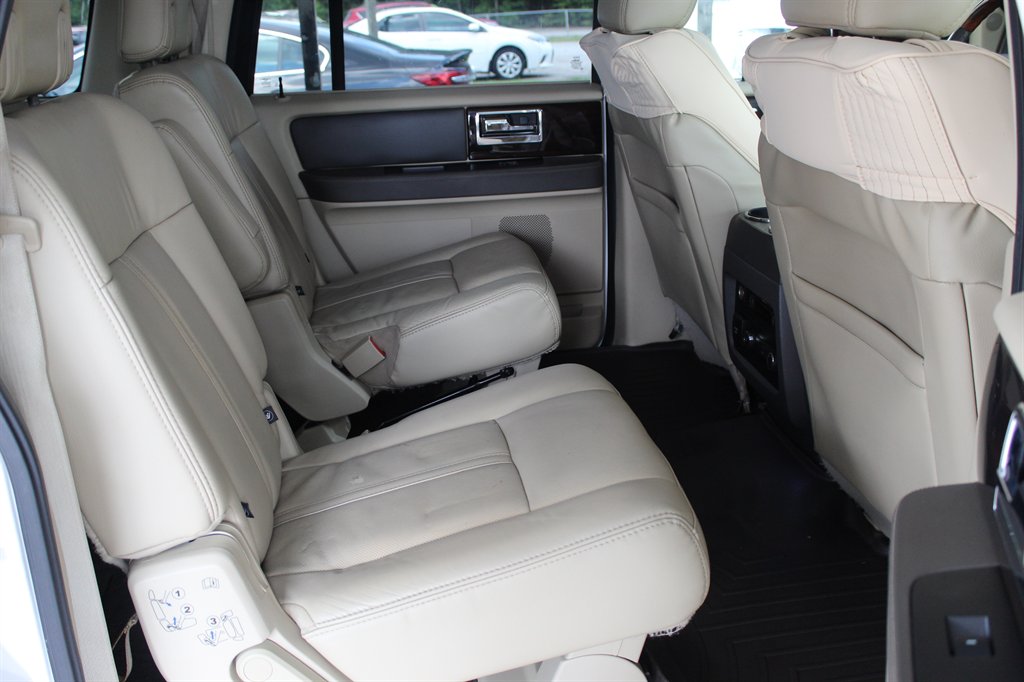 2016 Lincoln Navigator - $13,500