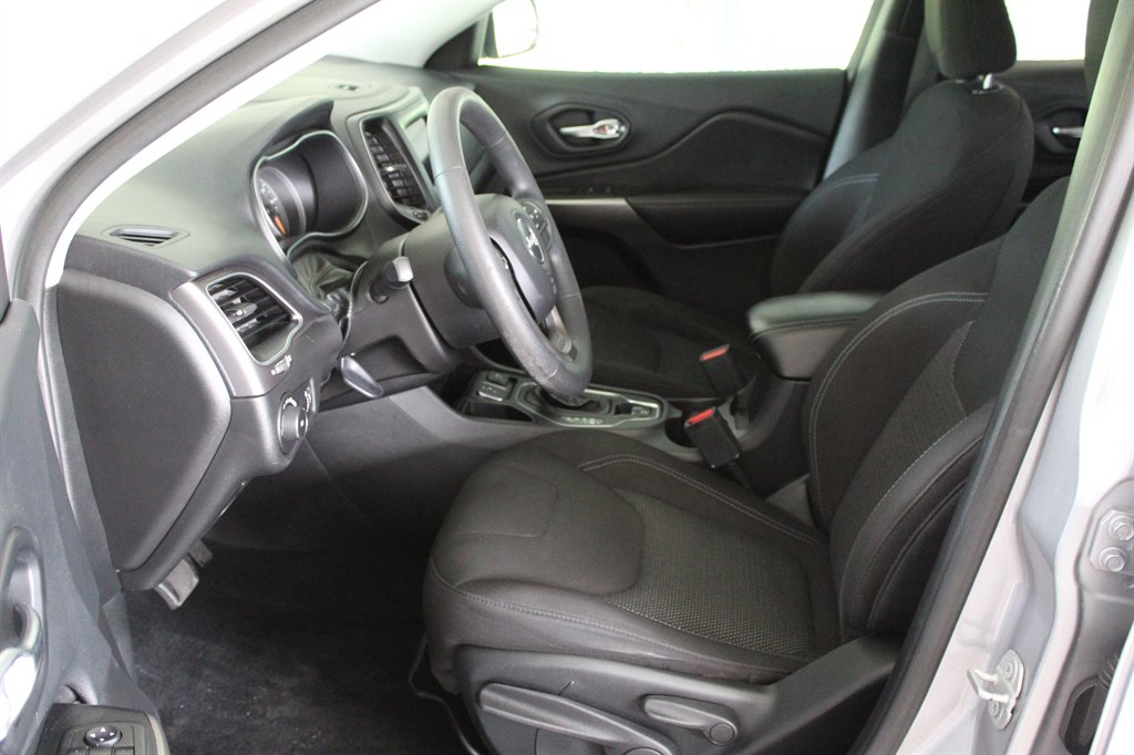 2019 Jeep Cherokee - $7,850