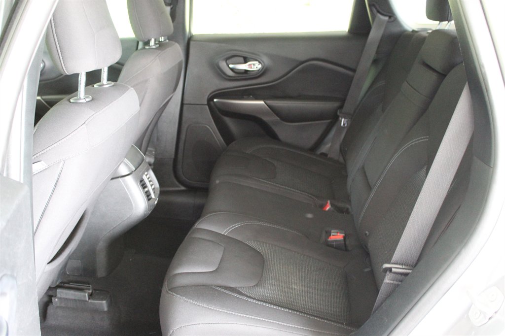 2019 Jeep Cherokee - $7,850