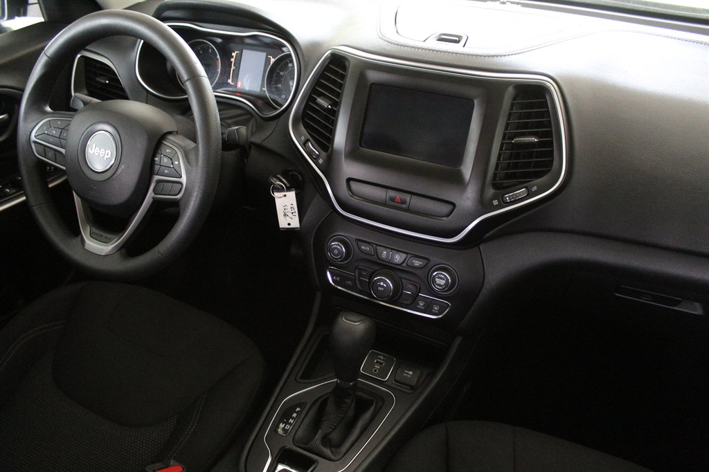 2019 Jeep Cherokee - $7,850