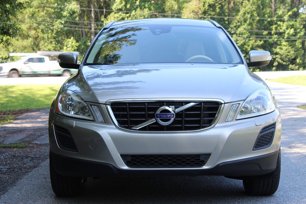 2013 Volvo XC60 - $8,500