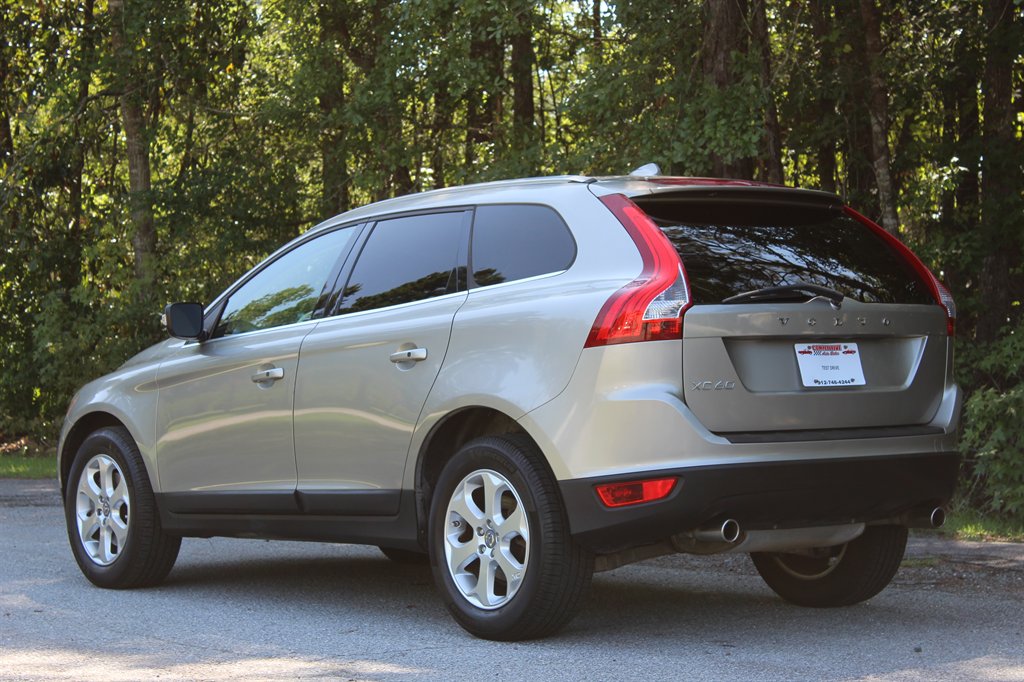 2013 Volvo XC60 - $8,500