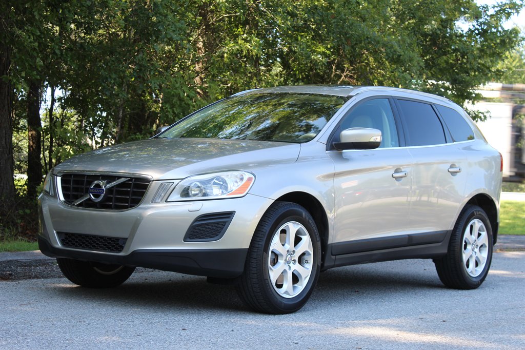 2013 Volvo XC60 - $8,500