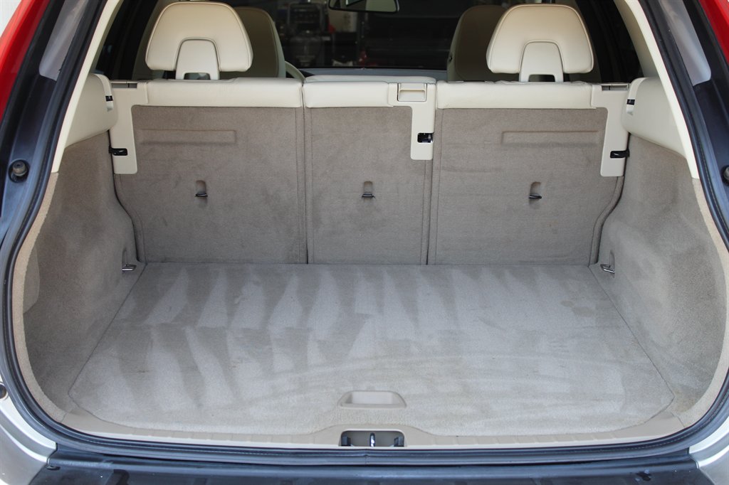 2013 Volvo XC60 - $8,500