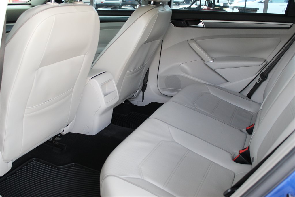 2017 Volkswagen Passat - $7,995