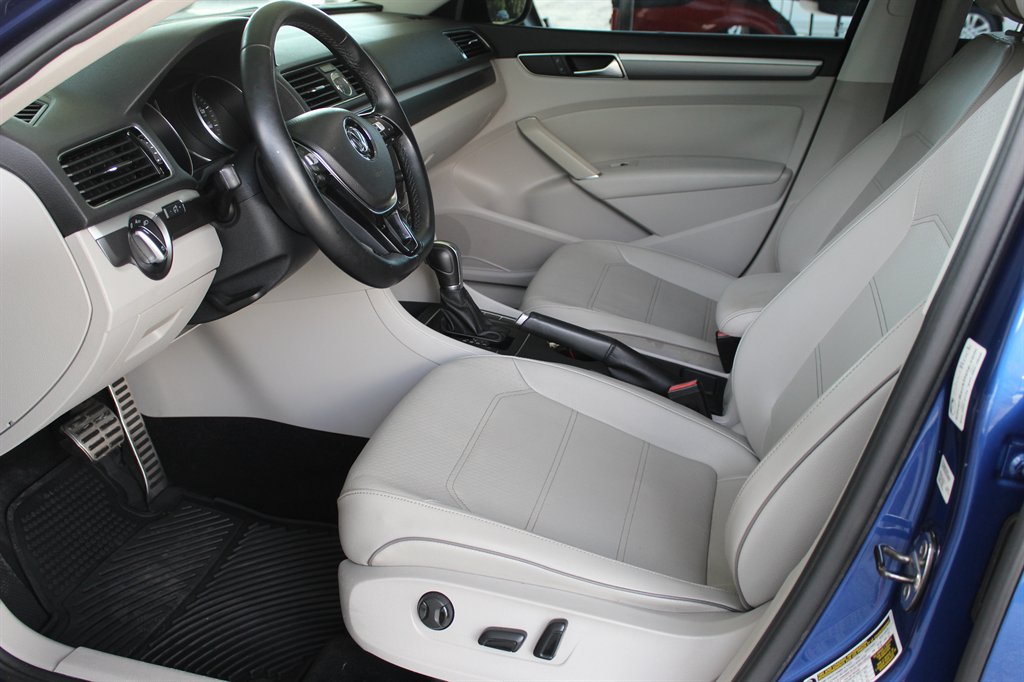 2017 Volkswagen Passat - $7,995