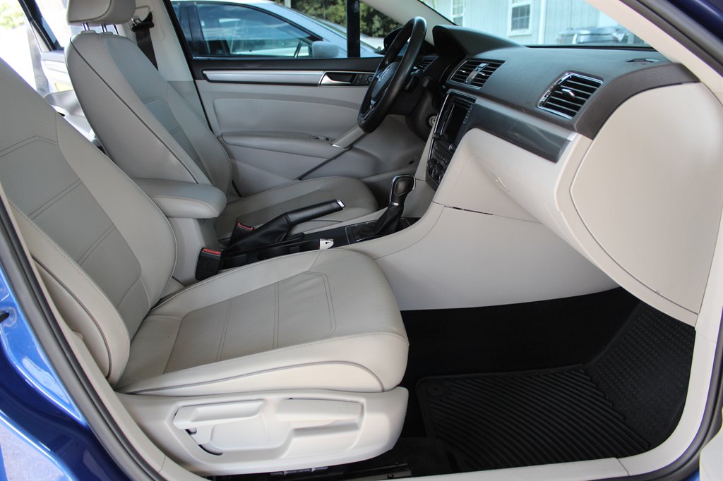 2017 Volkswagen Passat - $7,995
