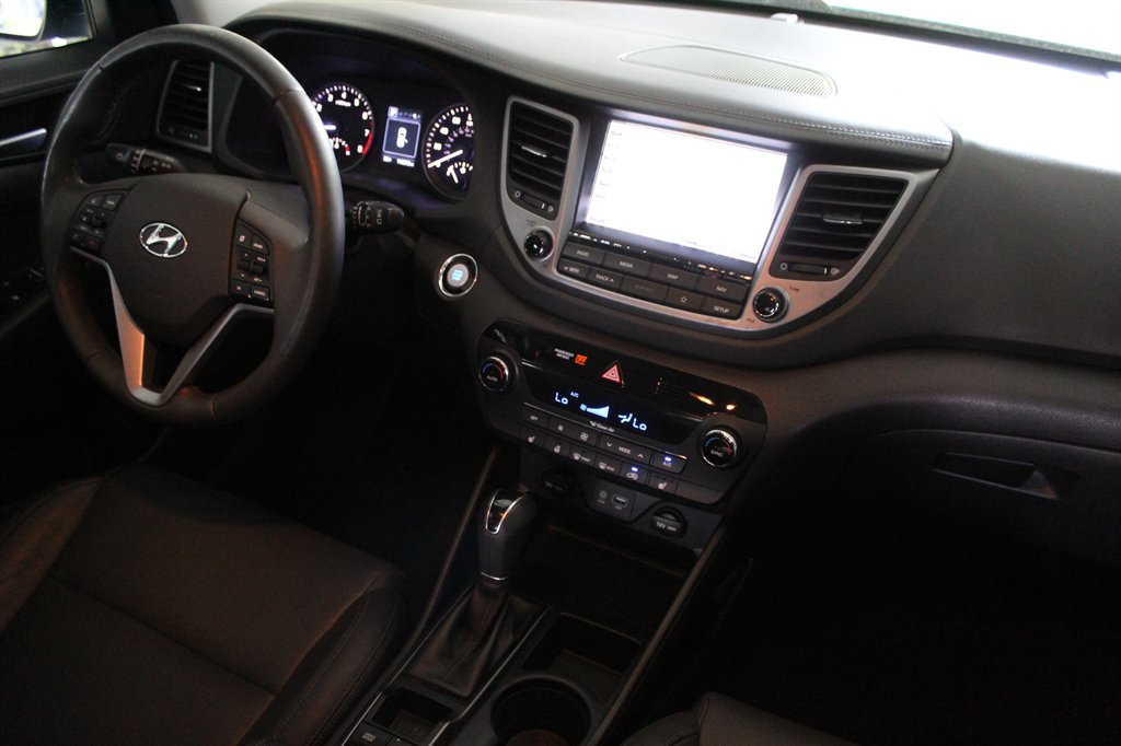 2018 Hyundai Elantra - $8,800
