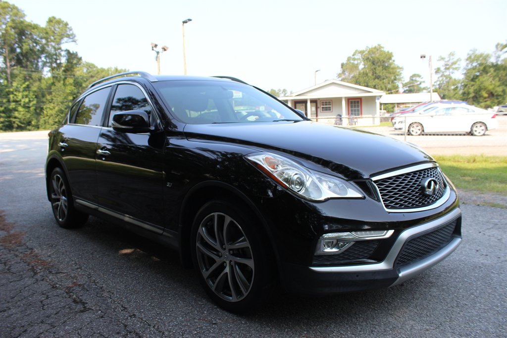 2017 INFINITI QX50 - $11,500