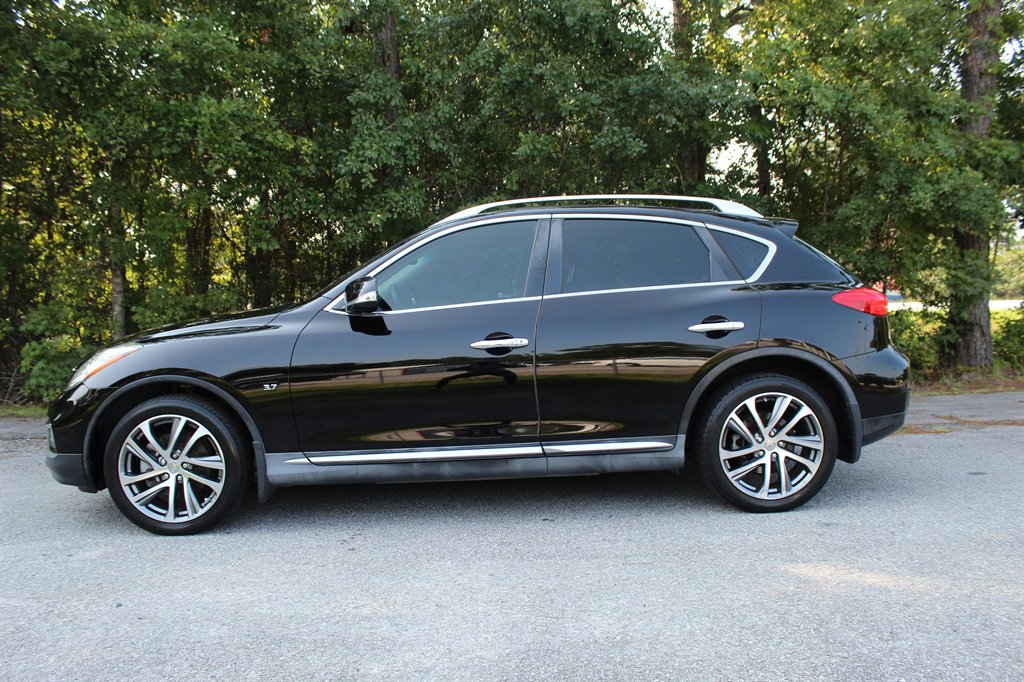 2017 INFINITI QX50 - $11,500