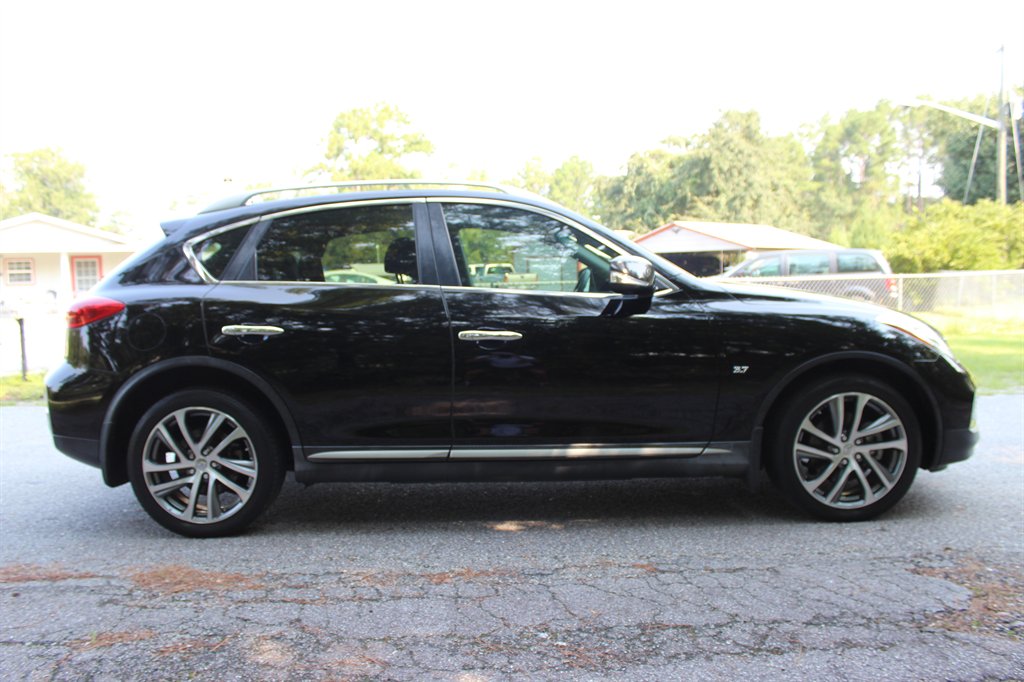 2017 INFINITI QX50 - $11,500