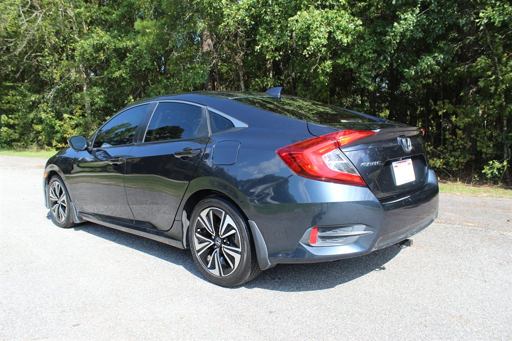 2016 Honda Civic - $9,800